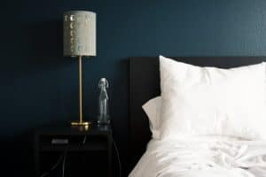 a clean hotel room